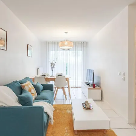 Beautiful - Near The アパート ラ・ロシェル