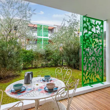 1 Bedroom - Near The * La Rochelle (Charente-Maritime)